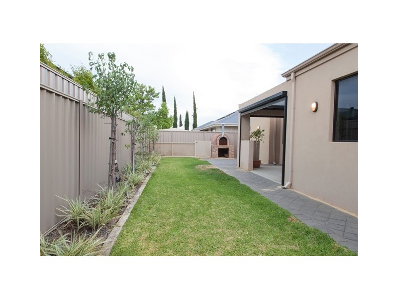 38 Heliconia Turn, Stirling WA 6021