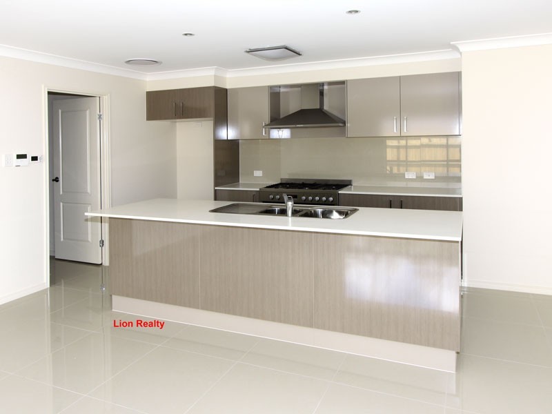 7 Knightsbridge Street, Oxley QLD 4075