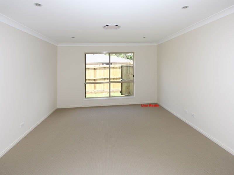 7 Knightsbridge Street, Oxley QLD 4075