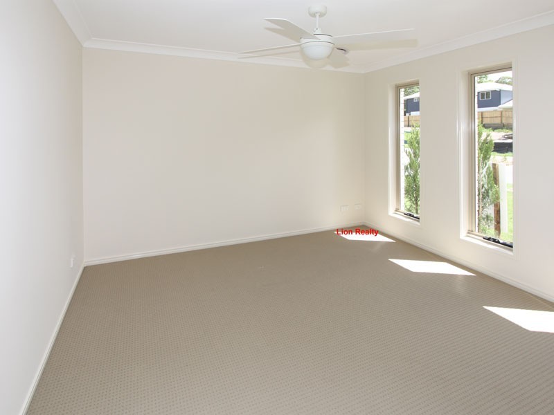 7 Knightsbridge Street, Oxley QLD 4075