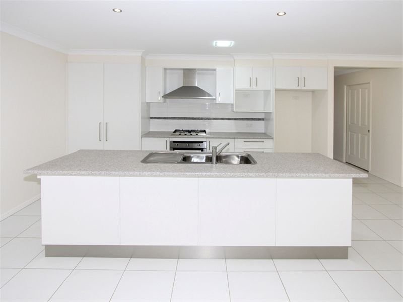 13 Colebrook Crescent, Doolandella QLD 4077