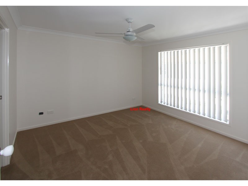 Oxley QLD 4075