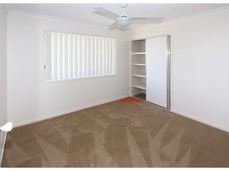 Oxley QLD 4075