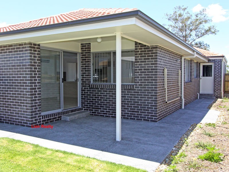 Oxley QLD 4075