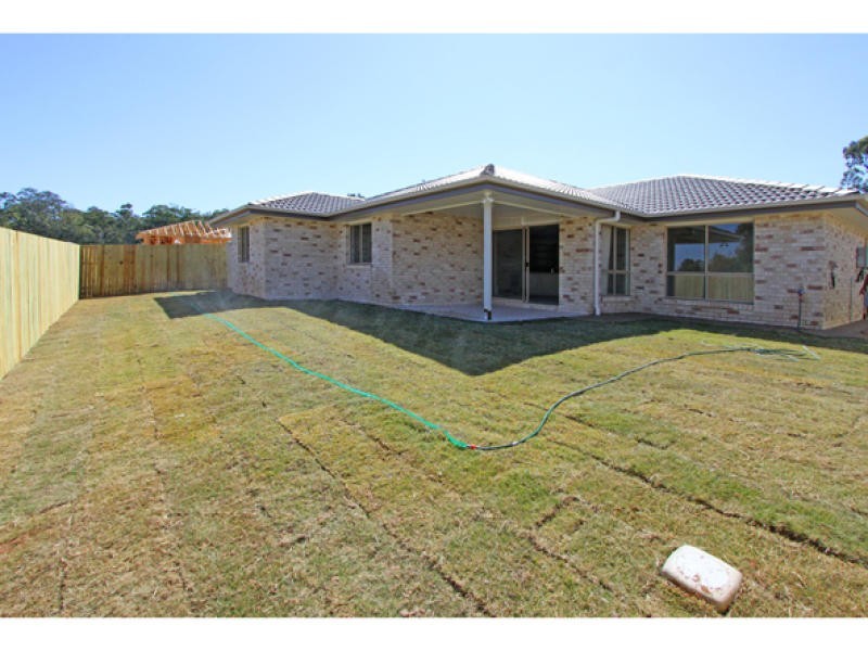 6 Dily Street, Hillcrest QLD 4118