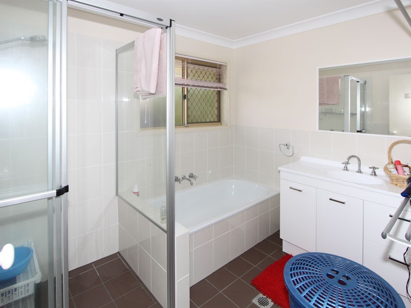 122 Riverhills Road, Middle Park QLD 4074
