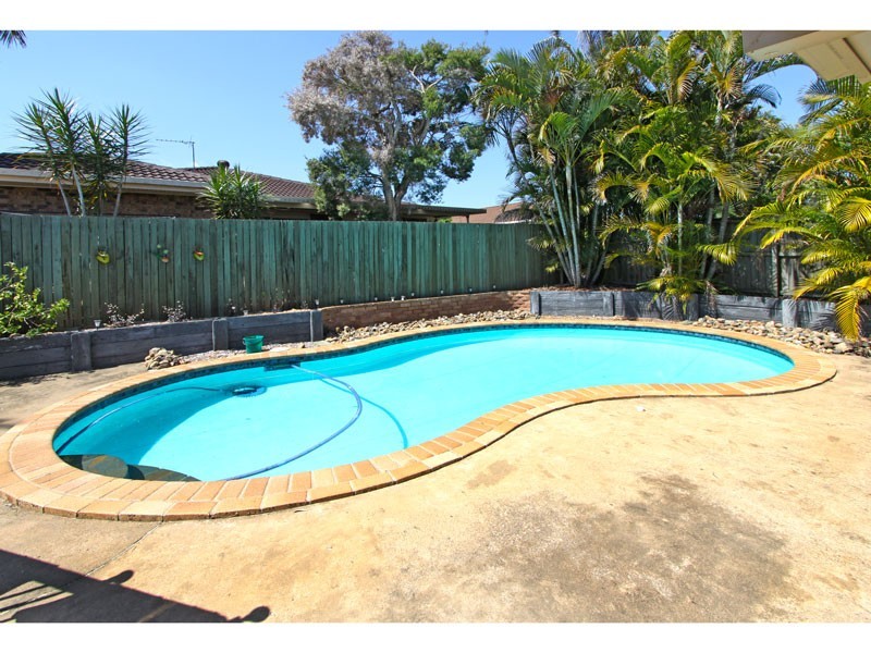 122 Riverhills Road, Middle Park QLD 4074