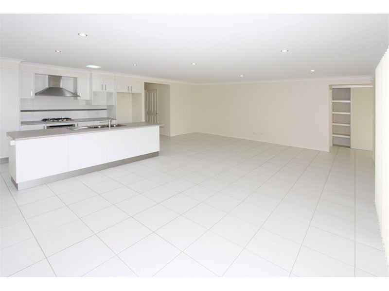 13 Colebrook Crescent, Doolandella QLD 4077