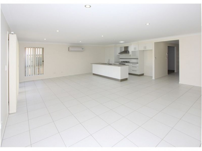 13 Colebrook Crescent, Doolandella QLD 4077