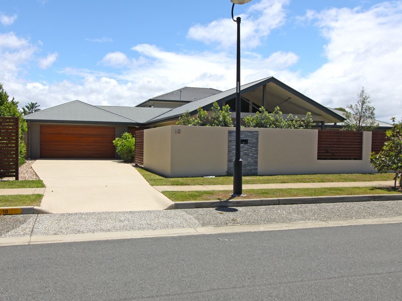 10 Torrevella Vista, Coombabah QLD 4216