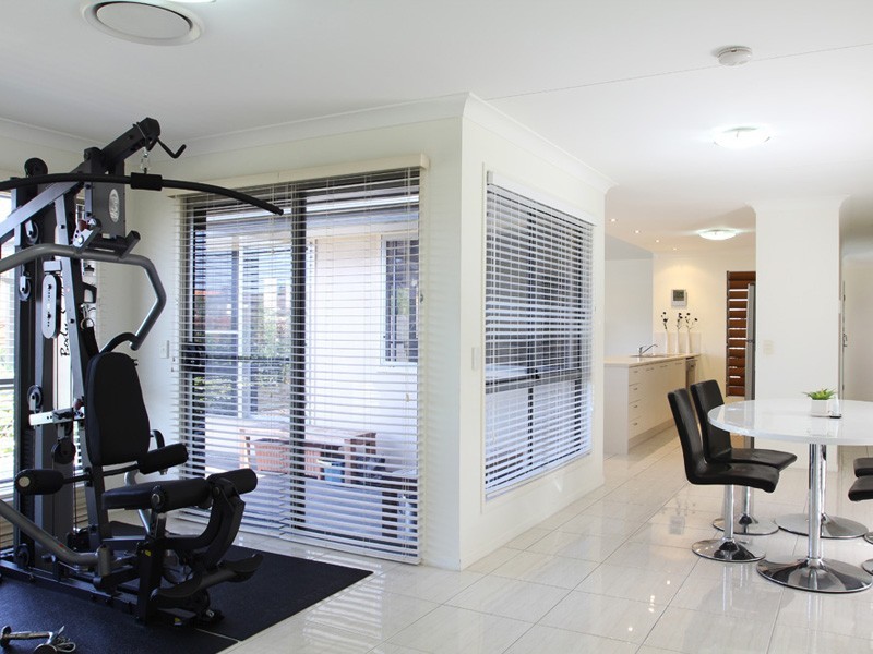 10 Torrevella Vista, Coombabah QLD 4216