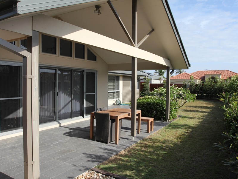 10 Torrevella Vista, Coombabah QLD 4216