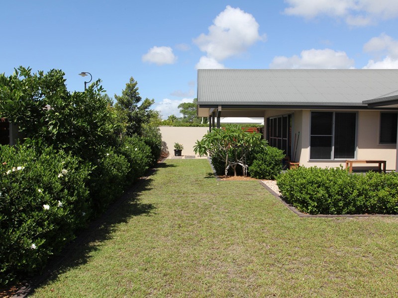 10 Torrevella Vista, Coombabah QLD 4216