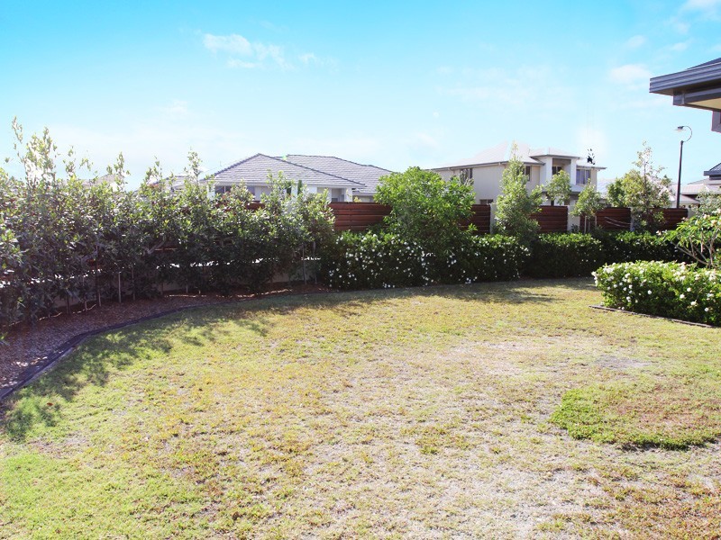 10 Torrevella Vista, Coombabah QLD 4216