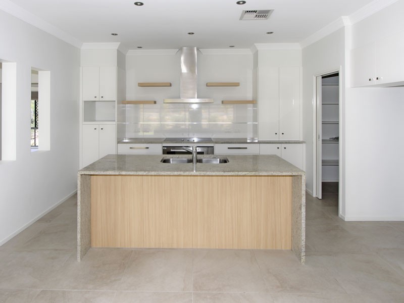 94 John Markwell Parade, Daisy Hill QLD 4127