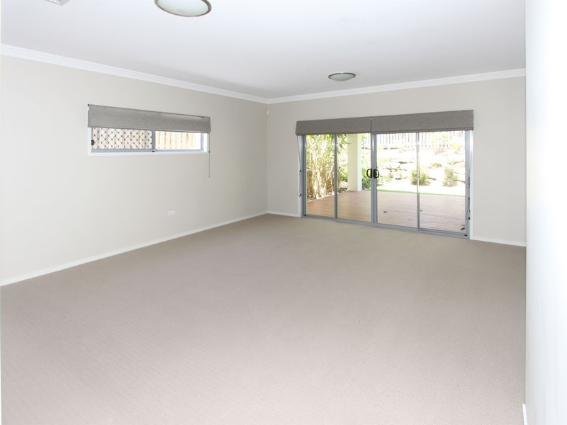 94 John Markwell Parade, Daisy Hill QLD 4127
