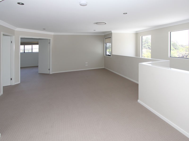 94 John Markwell Parade, Daisy Hill QLD 4127