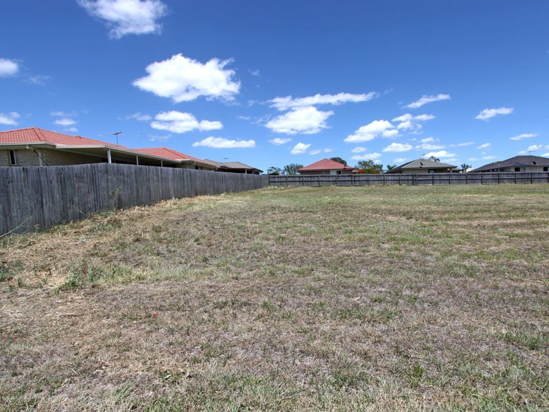 Yamanto QLD 4305