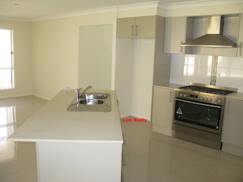 215 Park Edge Place, Redland Bay QLD 4165