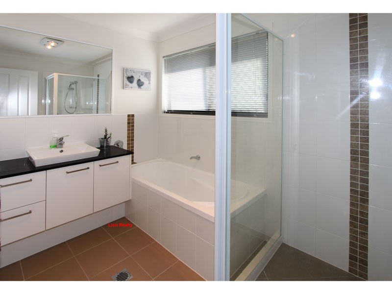 72 Armisfield Street, Doolandella QLD 4077