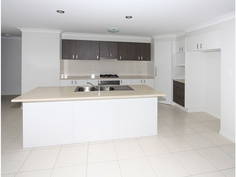 12 Dily Street, Hillcrest QLD 4118