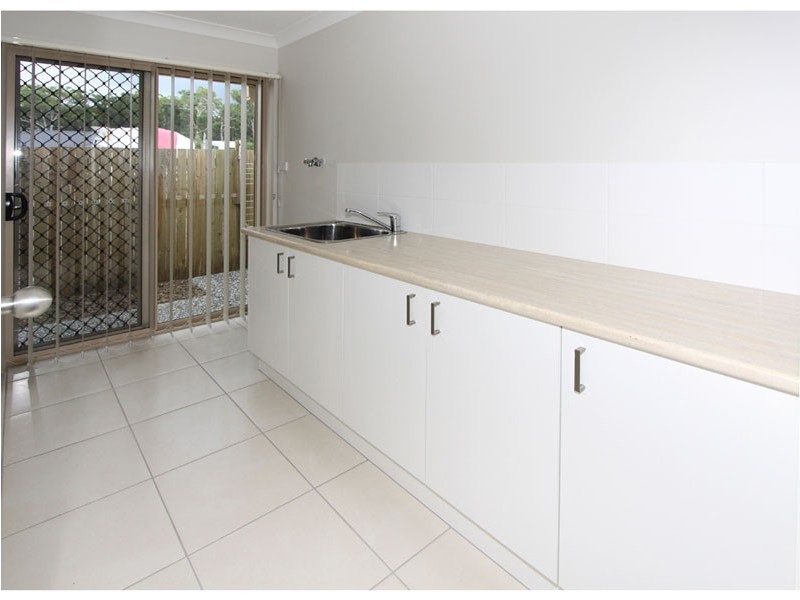 12 Dily Street, Hillcrest QLD 4118