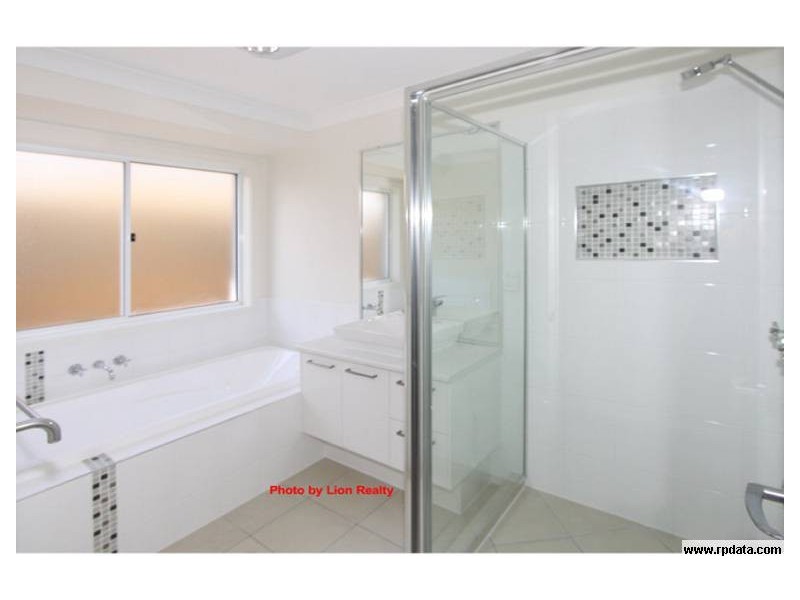 Durack QLD 4077