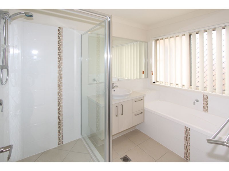 11 Adeline Close, Durack QLD 4077