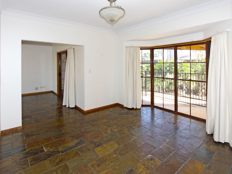 16 Tobin Street, Middle Park QLD 4074