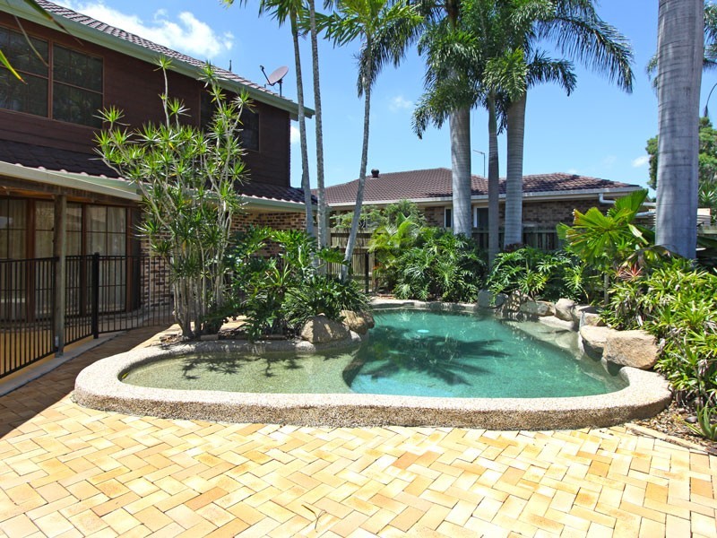 16 Tobin Street, Middle Park QLD 4074