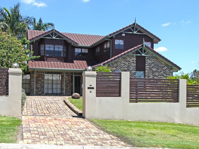 16 Tobin Street, Middle Park QLD 4074