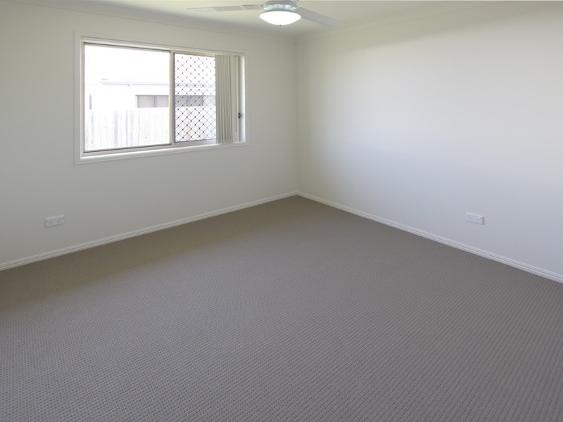 6 Dily Street, Hillcrest QLD 4118
