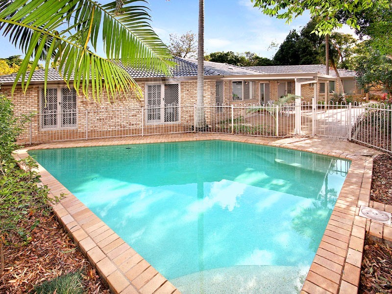 33 Renoir Crescent, Forest Lake QLD 4078