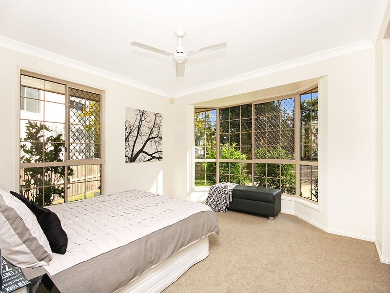 33 Renoir Crescent, Forest Lake QLD 4078