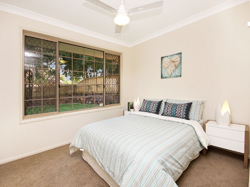 33 Renoir Crescent, Forest Lake QLD 4078