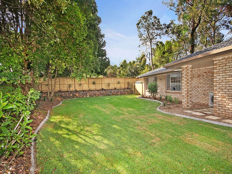 33 Renoir Crescent, Forest Lake QLD 4078
