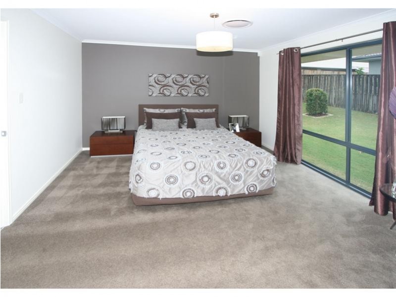 20 Cypress Street, Heathwood QLD 4110