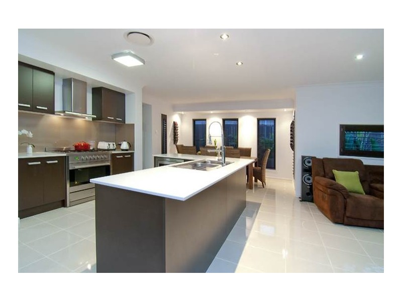 31 Casuarina Circuit, Heathwood QLD 4110