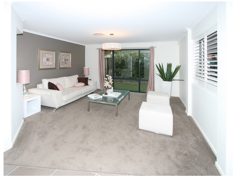 20 Cypress Road, Heathwood QLD 4110