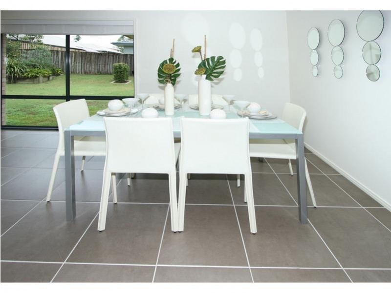 20 Cypress Road, Heathwood QLD 4110