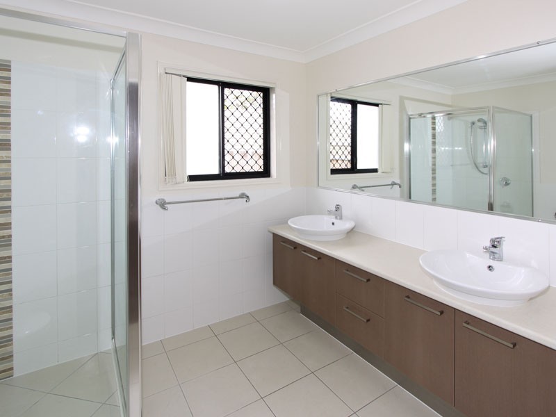 6 Anesbury, Doolandella QLD 4077