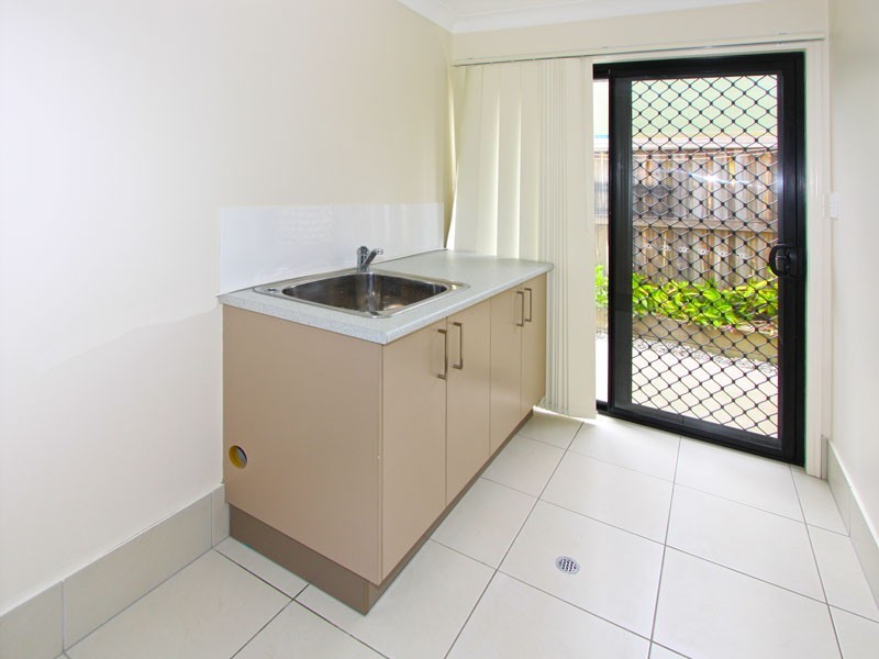 6 Anesbury, Doolandella QLD 4077