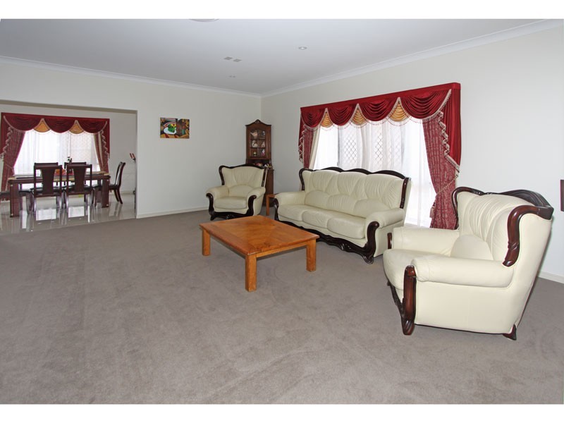 22 Colebrook Crescent, Doolandella QLD 4077