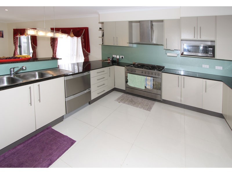 22 Colebrook Crescent, Doolandella QLD 4077