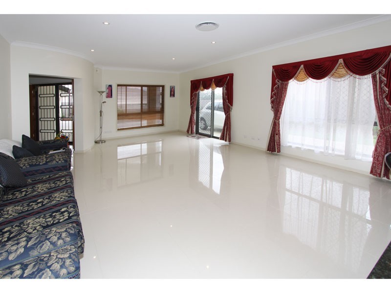 22 Colebrook Crescent, Doolandella QLD 4077