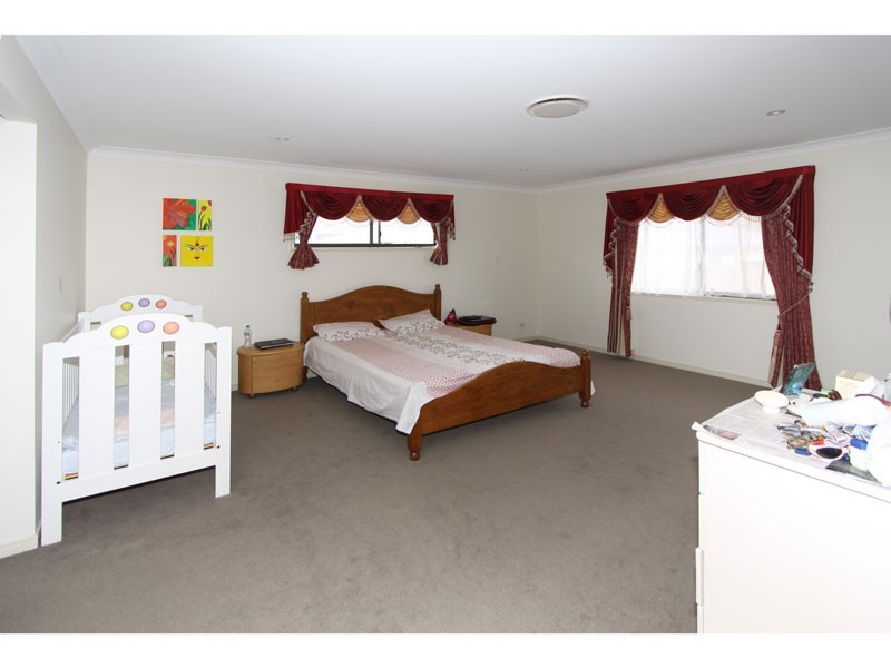 22 Colebrook Crescent, Doolandella QLD 4077