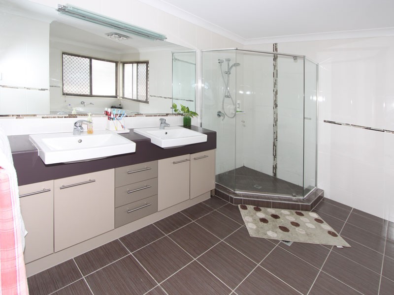 22 Colebrook Crescent, Doolandella QLD 4077