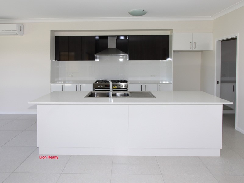 65 Bentley Street, Heathwood QLD 4110