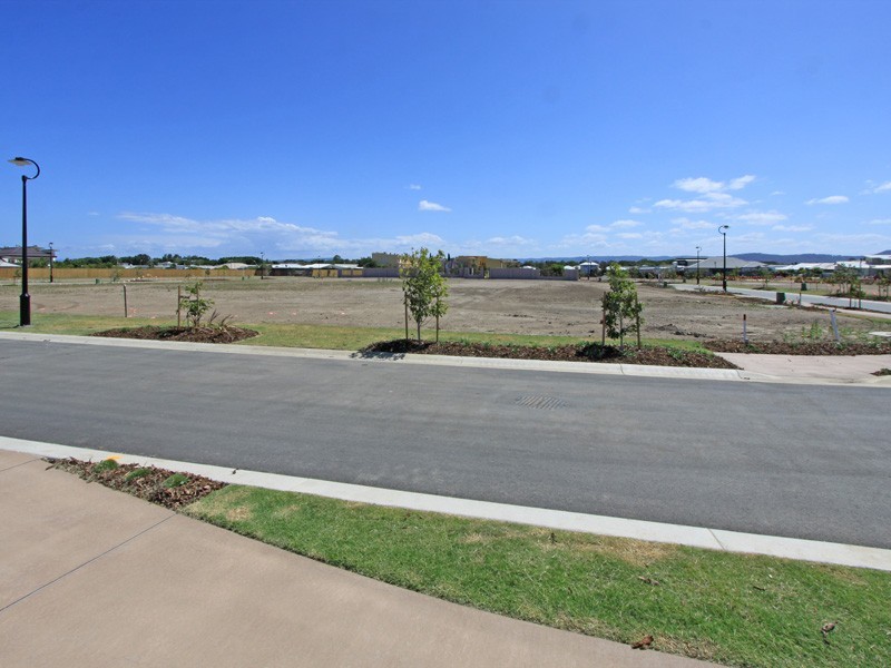 Hope Island QLD 4212