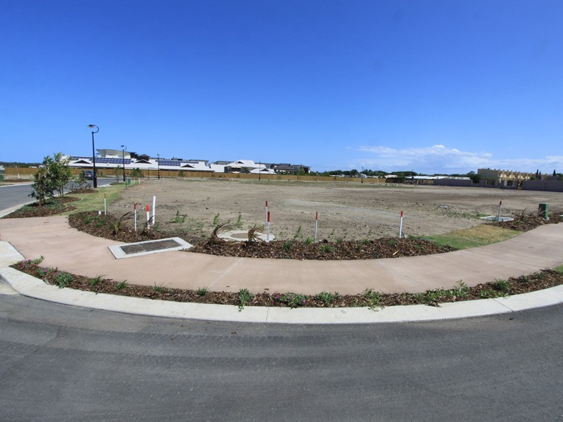 Hope Island QLD 4212